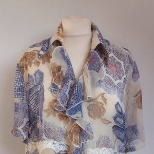 90s Vintage Semi Sheer Short Sleeved Frill Front Blouse Large