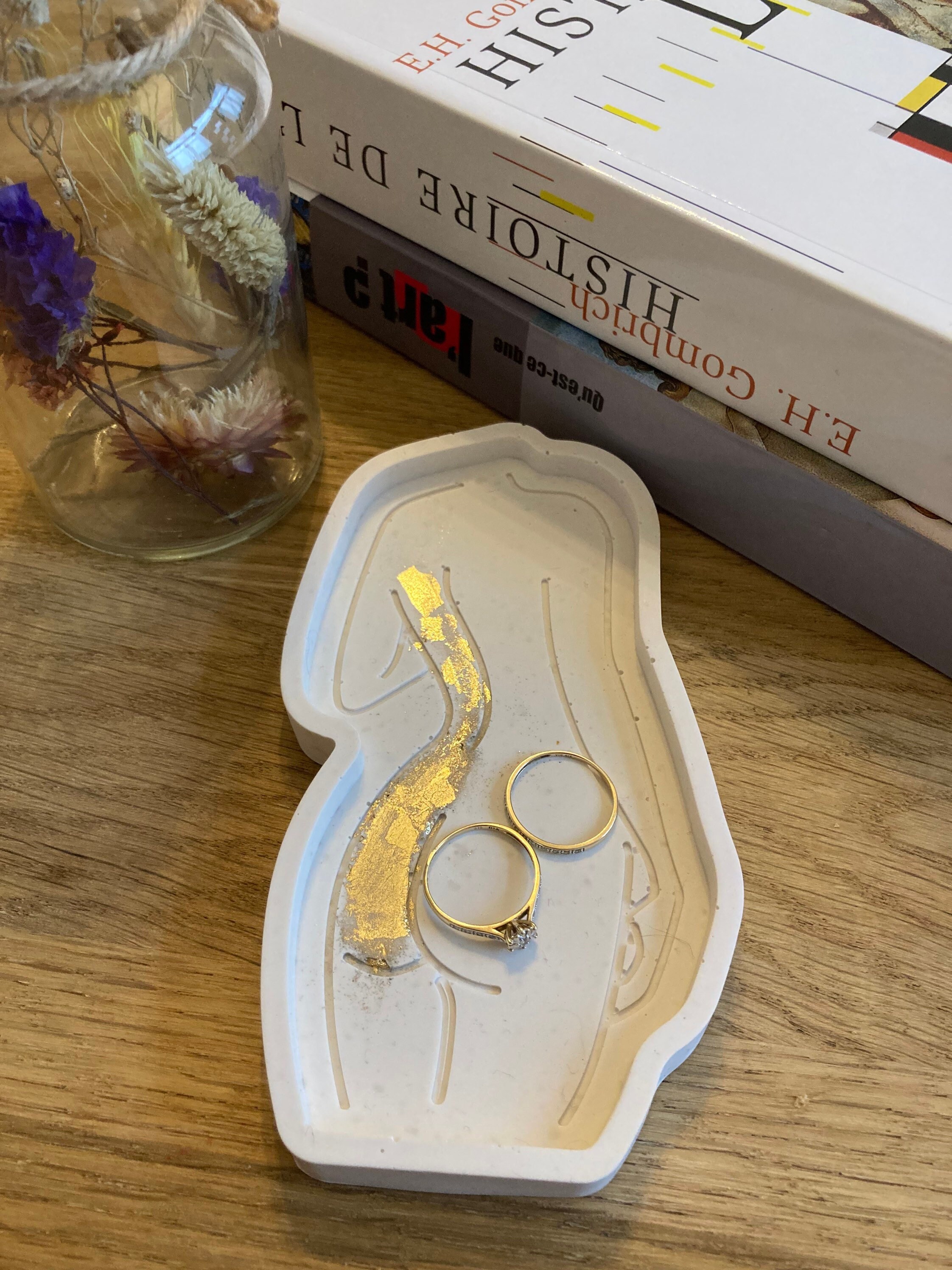 Plateau Femme en Jesmonite Personnalisable