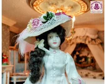 Dolls House doll 12th scale Beautiful ooak lady
