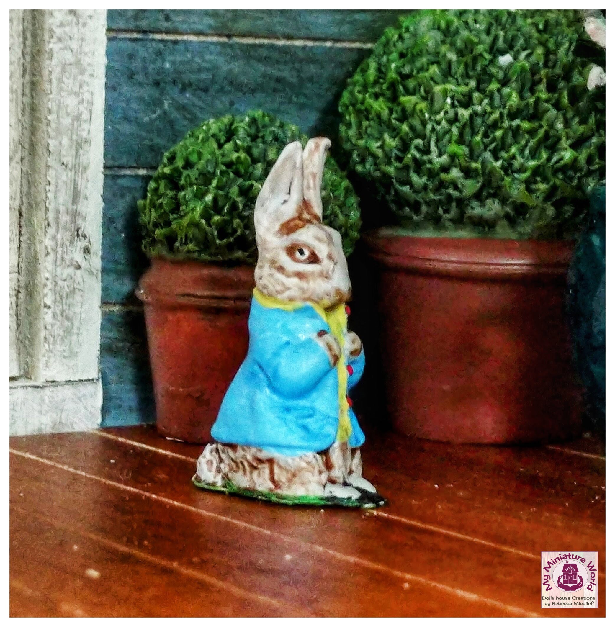 Peter Rabbit Decorative Miniature Fève Ornaments - 12th Scale