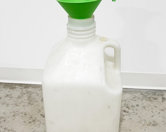 Anti-Clog Powder Funnel for Carpet Cleaner Solution Jugs