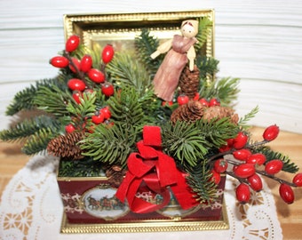 Vintage Klann Hinged Tin: Western Germany Winter Scene Arrangement