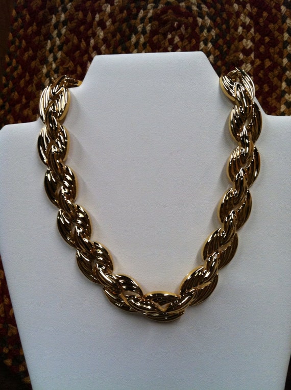 Trifari Chunky Gold tone Choker Necklace