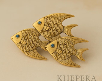 Stor brosch med tre fiskar, nål, Orisha Yemaya vattenspirituell symbol, guldhänge