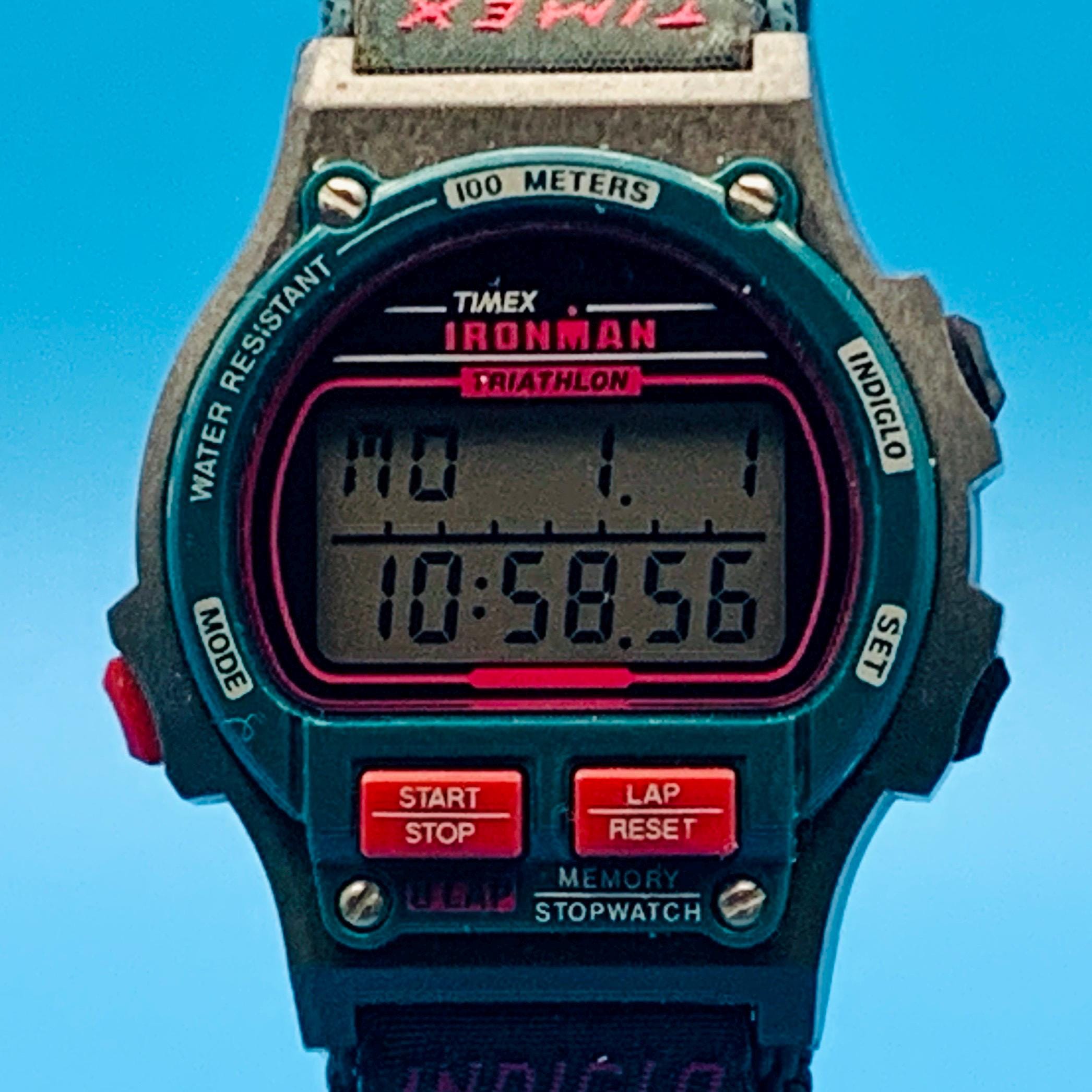 RARE Timex Ironman Triathlon Ladies/Womens/Unisex Watch Red/Teal Indiglo Vintage Vintage 1980s Timex IRONMAN Triathlon Watch: Indiglo Quartz  main image 4