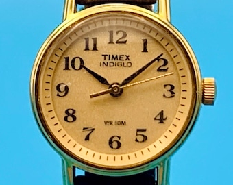 TIMEX Women’s Vintage 1999 Quartz Wristwatch Indiglo Leather Works New Battery