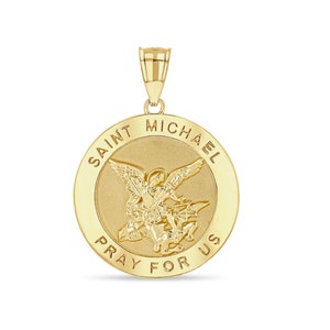 Pendentif Saint Michel en or massif 14 carats.