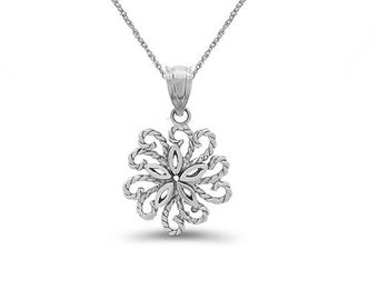 Sterling silver flower pendant on an 18" silver chain. sterling silver flower necklace.