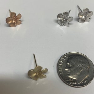 14k solid gold Plumeria post earrings. image 4