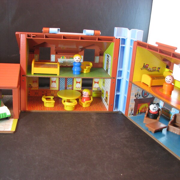 Vintage Fisher Price Tutor Style Play Family House