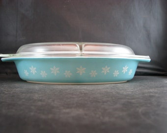 Vintage Pyrex turquoise Snowflake Double Casserole