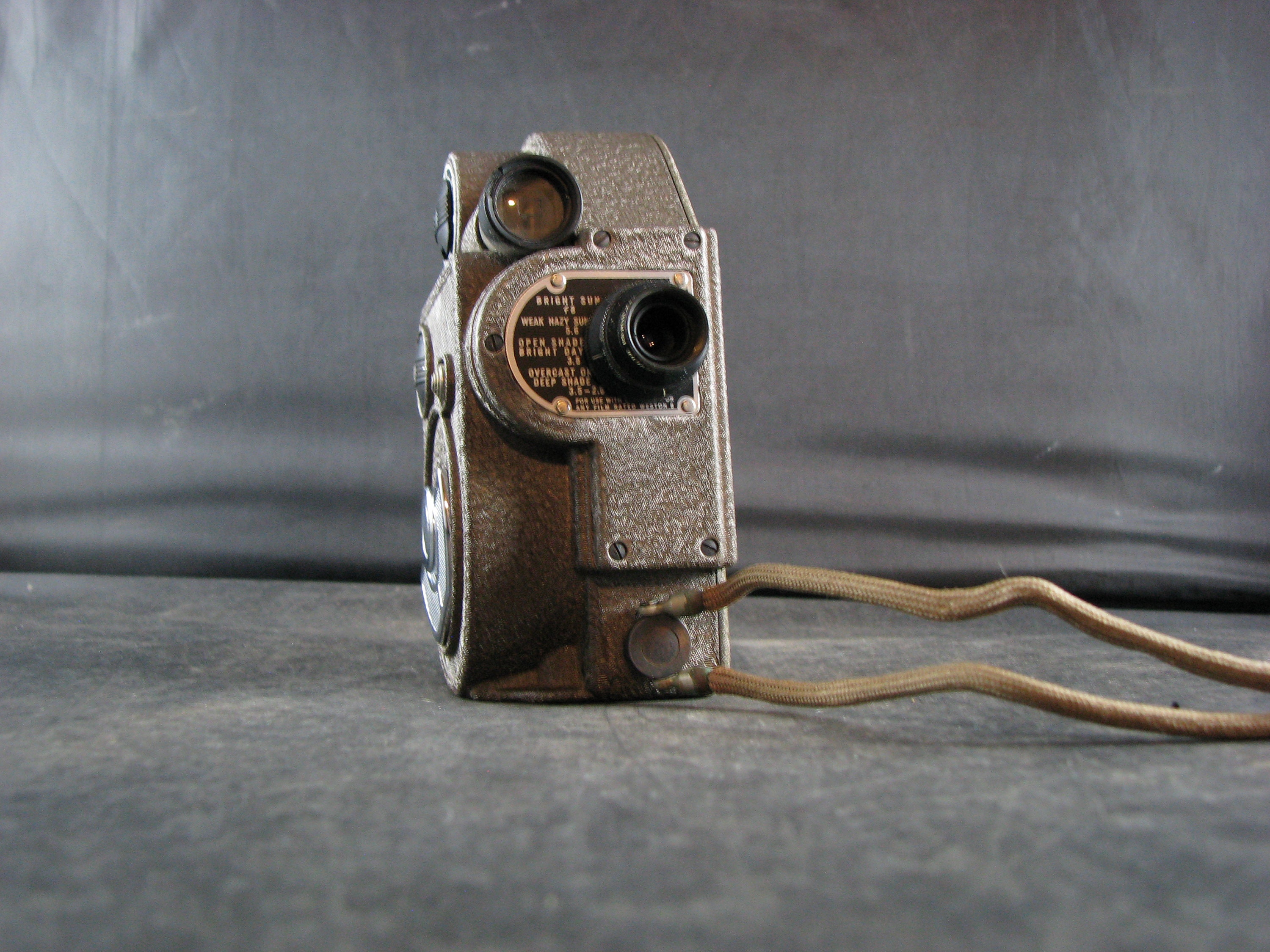 8 Mm Revere Movie Camera - Etsy 8 Mm Revere Movie Camera - Etsy