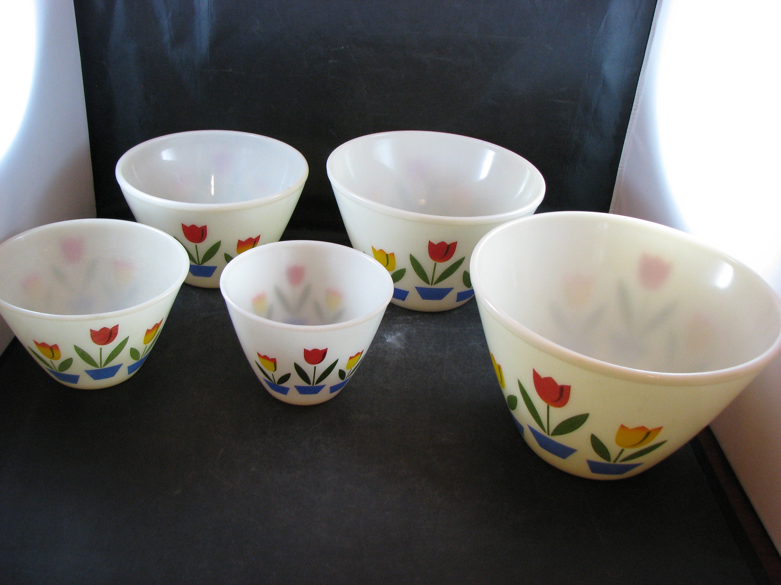 Vintage Fire King Tulip Mixing Bowl Set and Grease Jar - Etsy