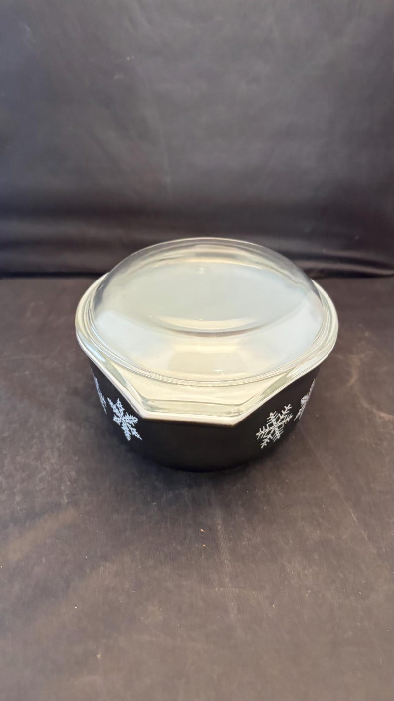 Pyrex Snowflake Pattern Casserole Vintage Pyrex Black Snowflake Casserole - Etsy