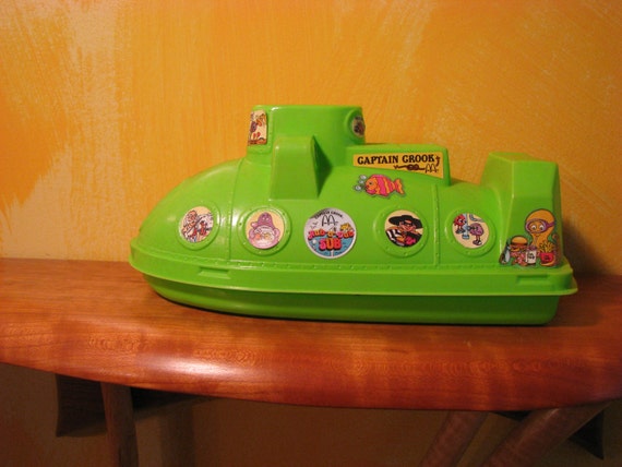 mcdonalds happy meal boat container