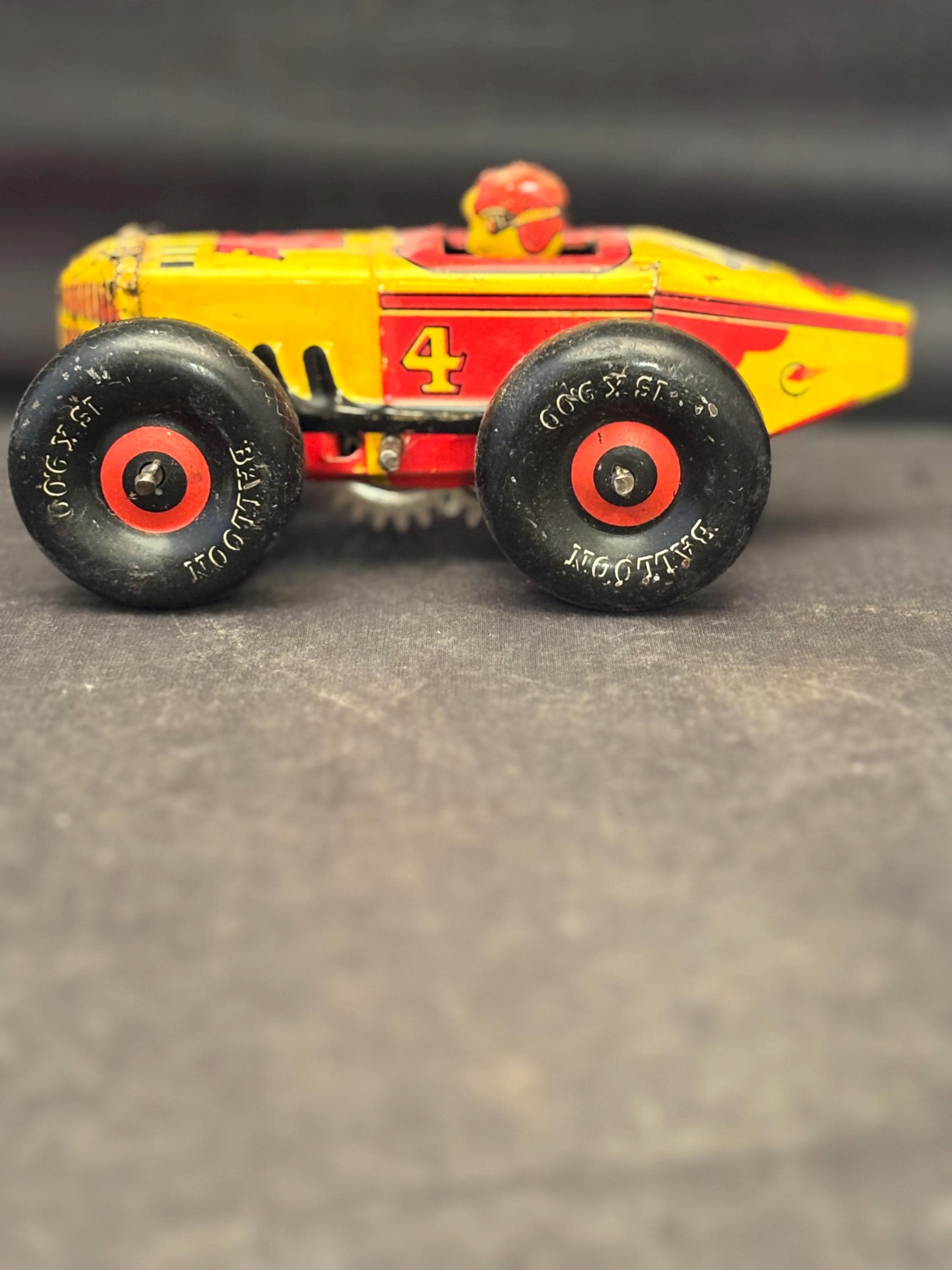 St.John Tin Toy - Collection Speedway Race Car n°8