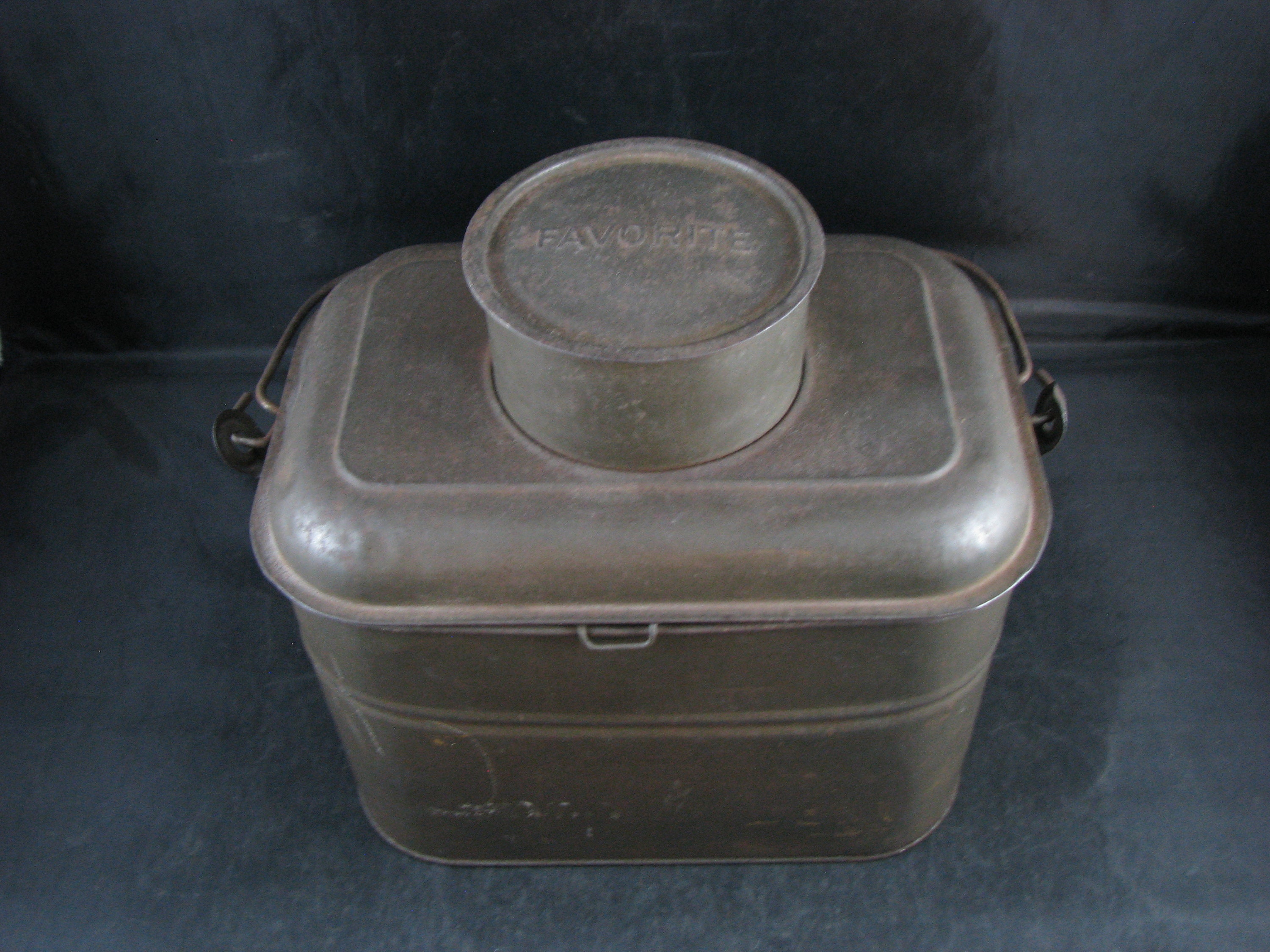Antique Steel Lunch Box Pail Cork Sta-Rite Thermos Bottle Old Vintage  Collector