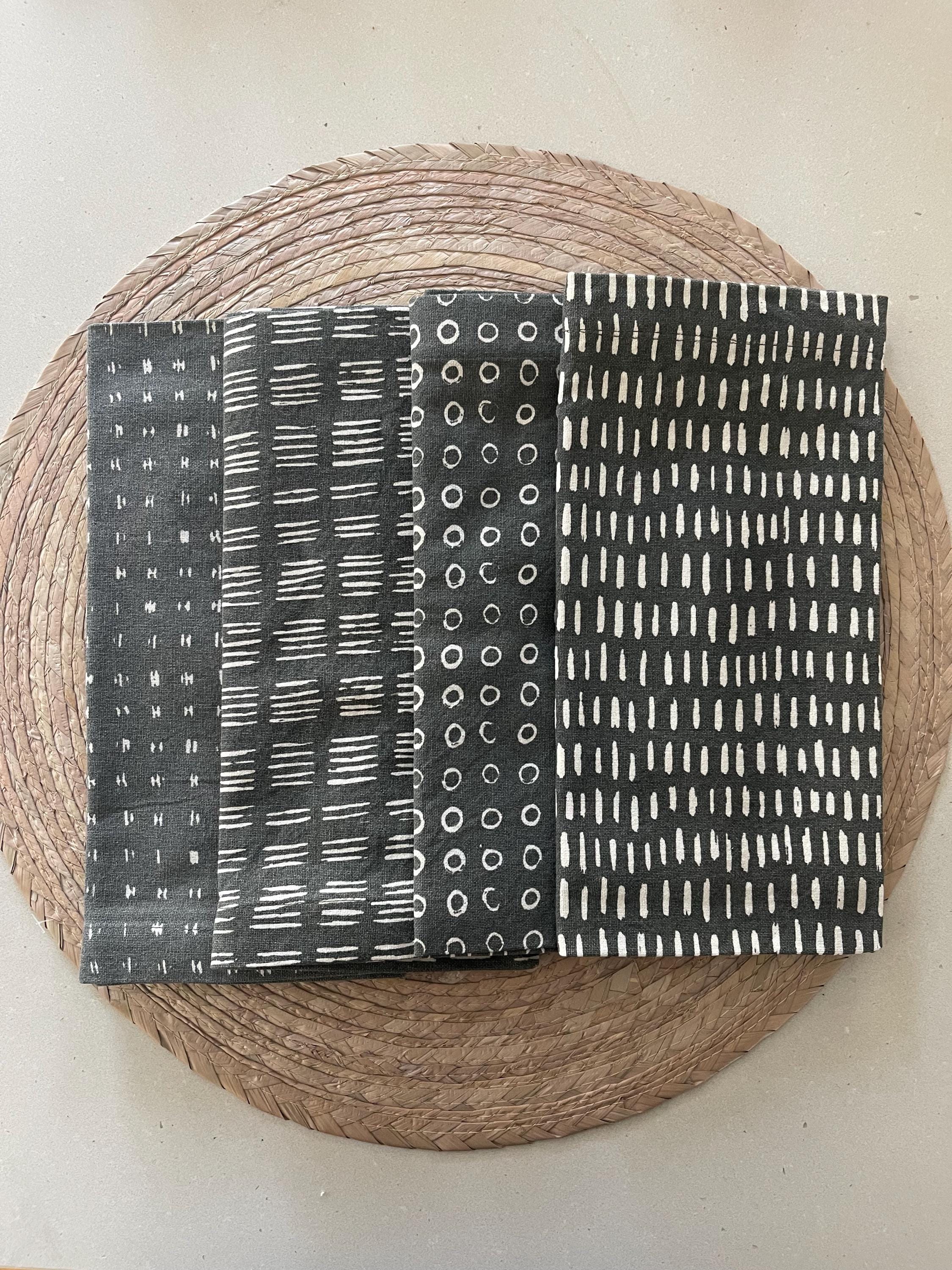 Mix and Match Napkin Set / 4 Elements Slate Gray