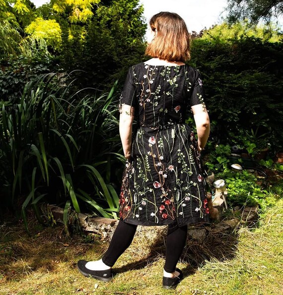 Schwarz Bestickt Blumenschaukel Tullkleid Etsy