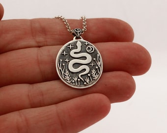 ヘビペンダントネックレス、スターリングシルバーネックレス、ユニークなジュエリー、ヘビジュエリー、ハンドメイドの自然にインスパイアされたジュエリー、ネイティブアメリカンジュエリー