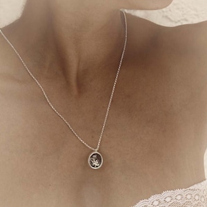 Collana di piante d'argento, Collana terrario, Collana succulenta, Gioielli ispirati alla natura per lei, Collana botanica, Collana di cactus per le donne immagine 2