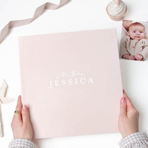 Libro de Recuerdos Personalizado para Bebé - Libro Moderno del Primer Año, Álbum de Fotos - Regalo Personalizado para Baby Shower