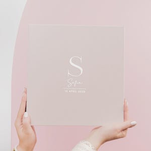 Libro de Recuerdos Personalizado para Bebé - Libro Moderno del Primer Año, Álbum de Fotos - Regalo Personalizado para Baby Shower