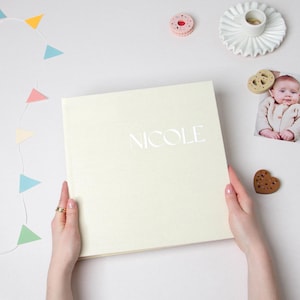 Libro de Recuerdos Personalizado para Bebé - Libro Moderno del Primer Año, Álbum de Fotos - Regalo Personalizado para Baby Shower