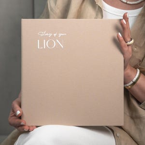 Libro de Recuerdos Personalizado para Bebé - Libro Moderno del Primer Año, Álbum de Fotos - Regalo Personalizado para Baby Shower