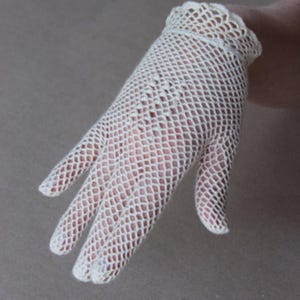 Vintage Bridal Crochet Gloves, Ivory Lace Bridal, Vintage Wedding Gloves, Net Cross, Classic Style | Liumy Albums