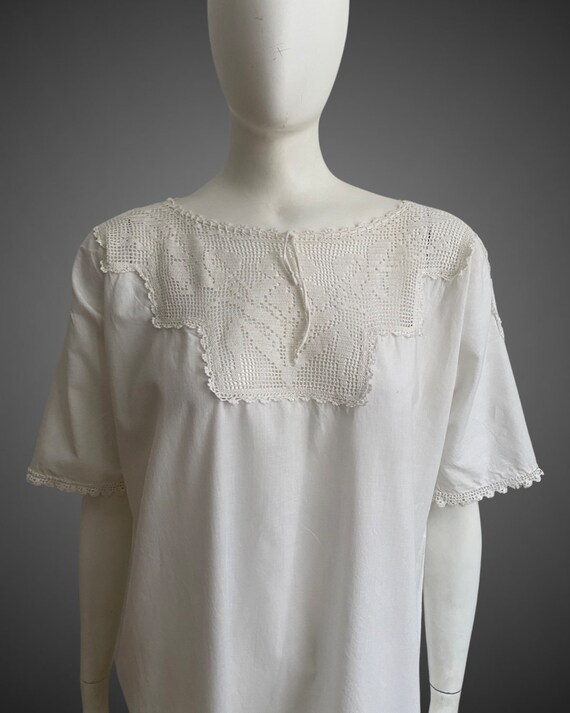 Vintage 1900s Edwardian Crochet Nightgown Dressin… - image 3