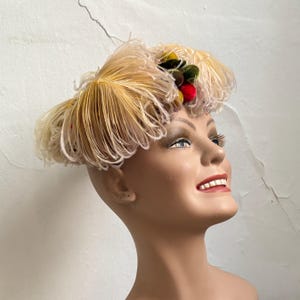 Vintage 1950s SUZY LEE  Fantasy Feathers Velvet Berries Headpiece 50s Hat