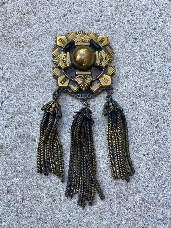 Antique VICTORIAN Intricate Brooch with Chain tas… - image 2