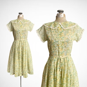 Vintage 1950s Adorable Floral and Lace Floaty Dress S 50s Dress