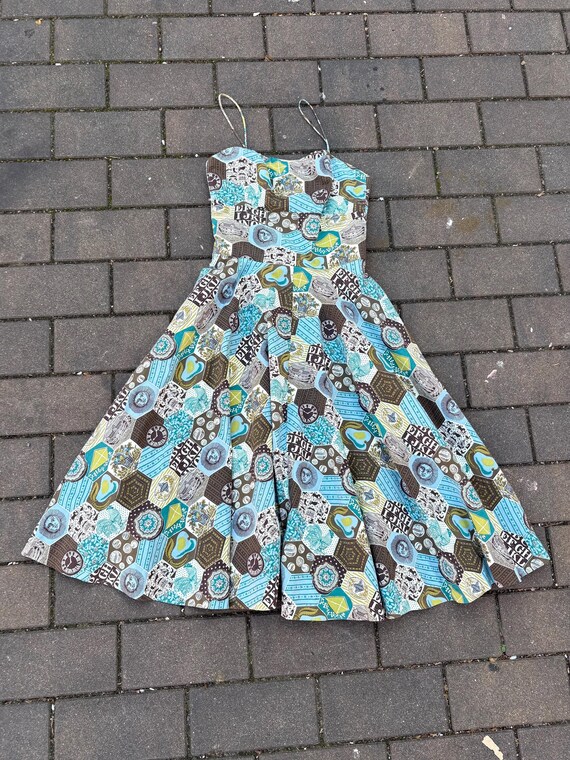 Vintage 1950s Folklore Patchwork Print Cotton Ful… - image 8