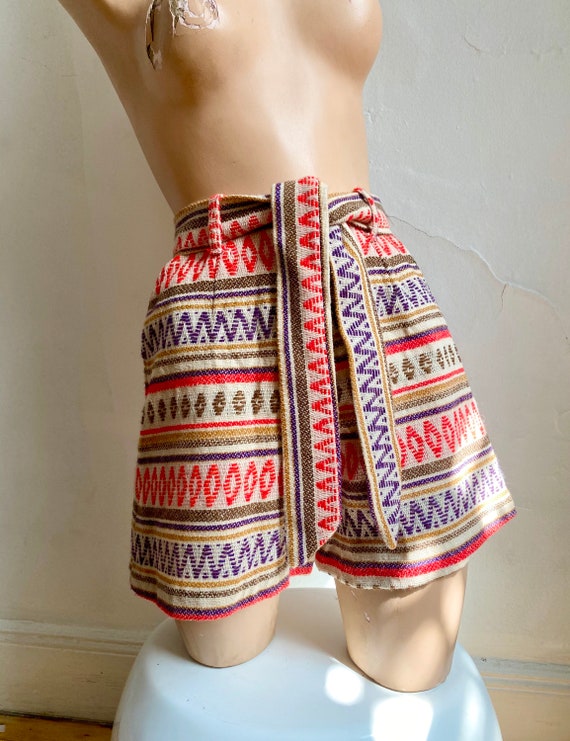 Vintage 1970s High Waisted Knit Shorts S