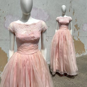 Vestido de fiesta vintage de los años 50 de gasa rosa empolvado y encaje floral, falda completa, vestido de graduación talla S