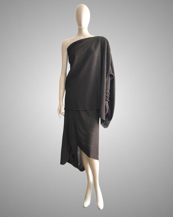 【2025年最新】大人気ブランドの人気アイテム  Rare 1980s ISSEY MIYAKE Textured Silk Single Gloved Sleeve 2 トップス