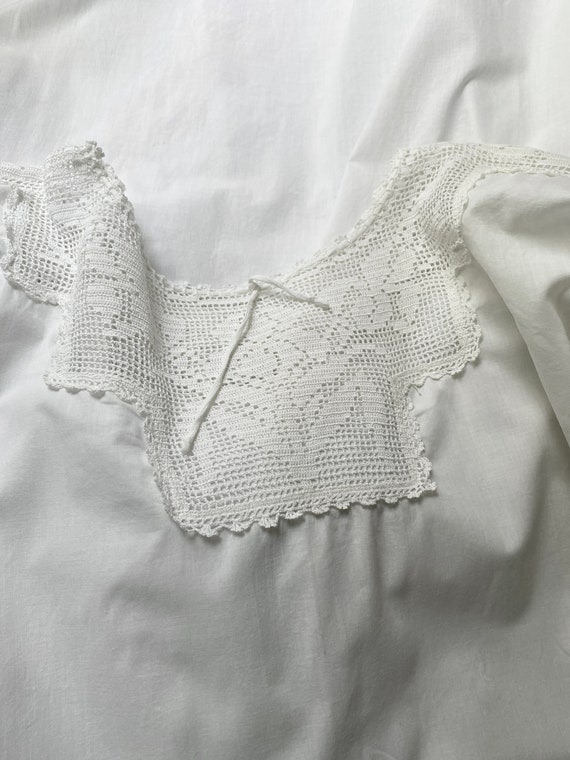 Vintage 1900s Edwardian Crochet Nightgown Dressin… - image 8