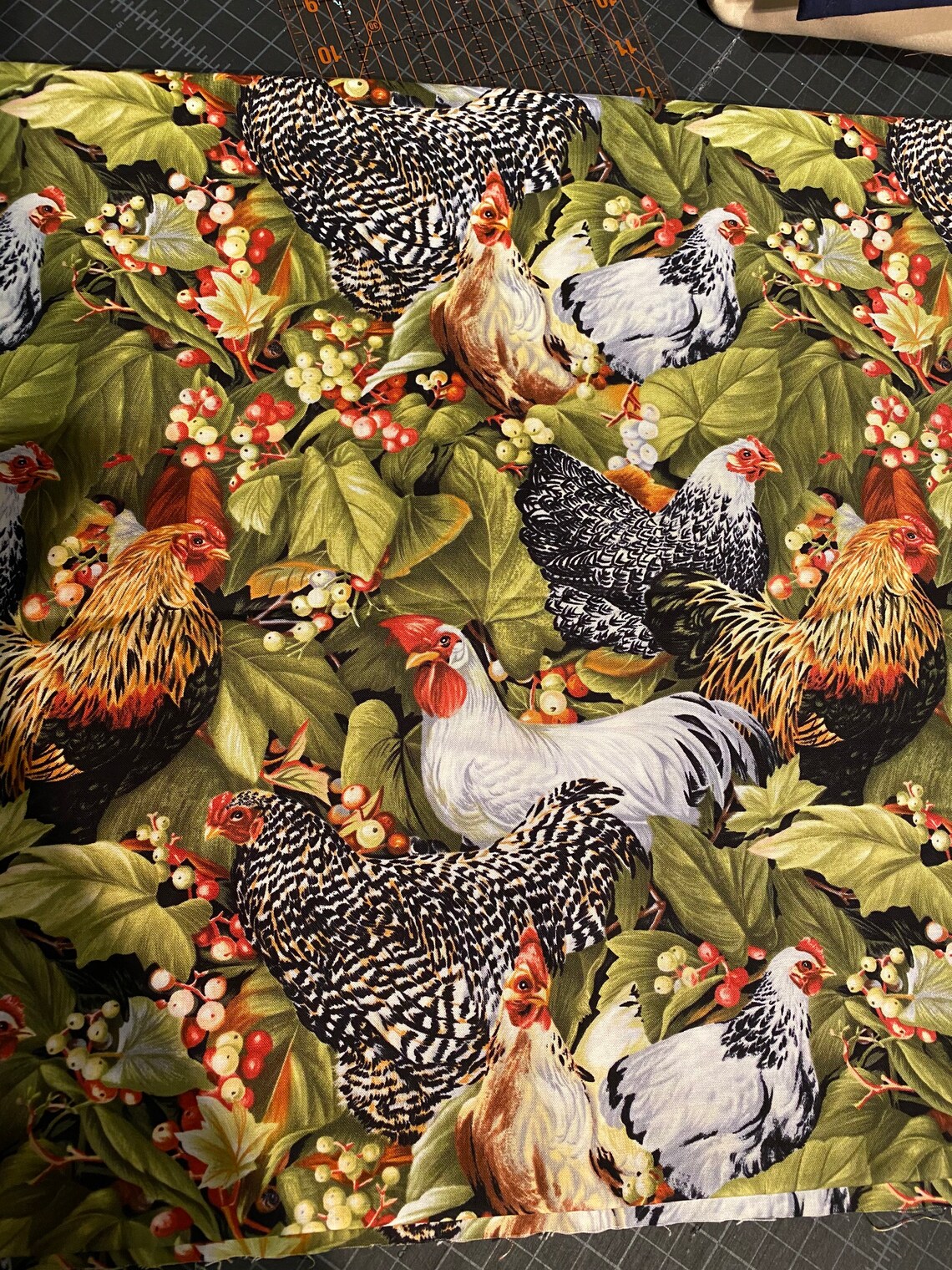 Roosters & Hens Mask Fabric Hobby Lobby Original Vendido BTHY Etsy