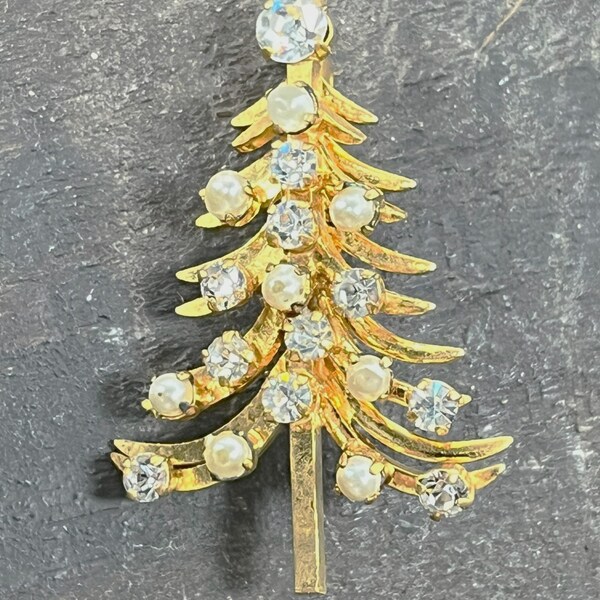 Beautiful Vintage Christmas Tree Brooch Pin Austria Faux Pearls Gold Tone Jeweled Christmas Tree Brooch Christmas Jewelry