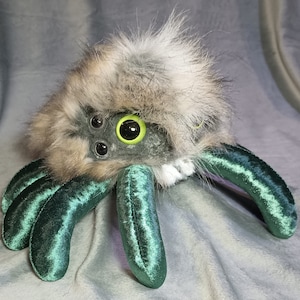 Weighted Stuffed Woobie Spider-Bandit
