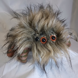 Weighted Stuffed Witty Bitty Spiders