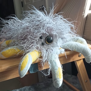 Weighted Stuffed Woobie Spider-Buzzy