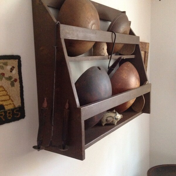 Primitive bowl rack