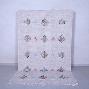 Moroccan Kilim Rug 5.5 x 9.1 ft – Beige kilim wool rug – Handmade Berber neutral kilim rug – Large living room kilim flatweave