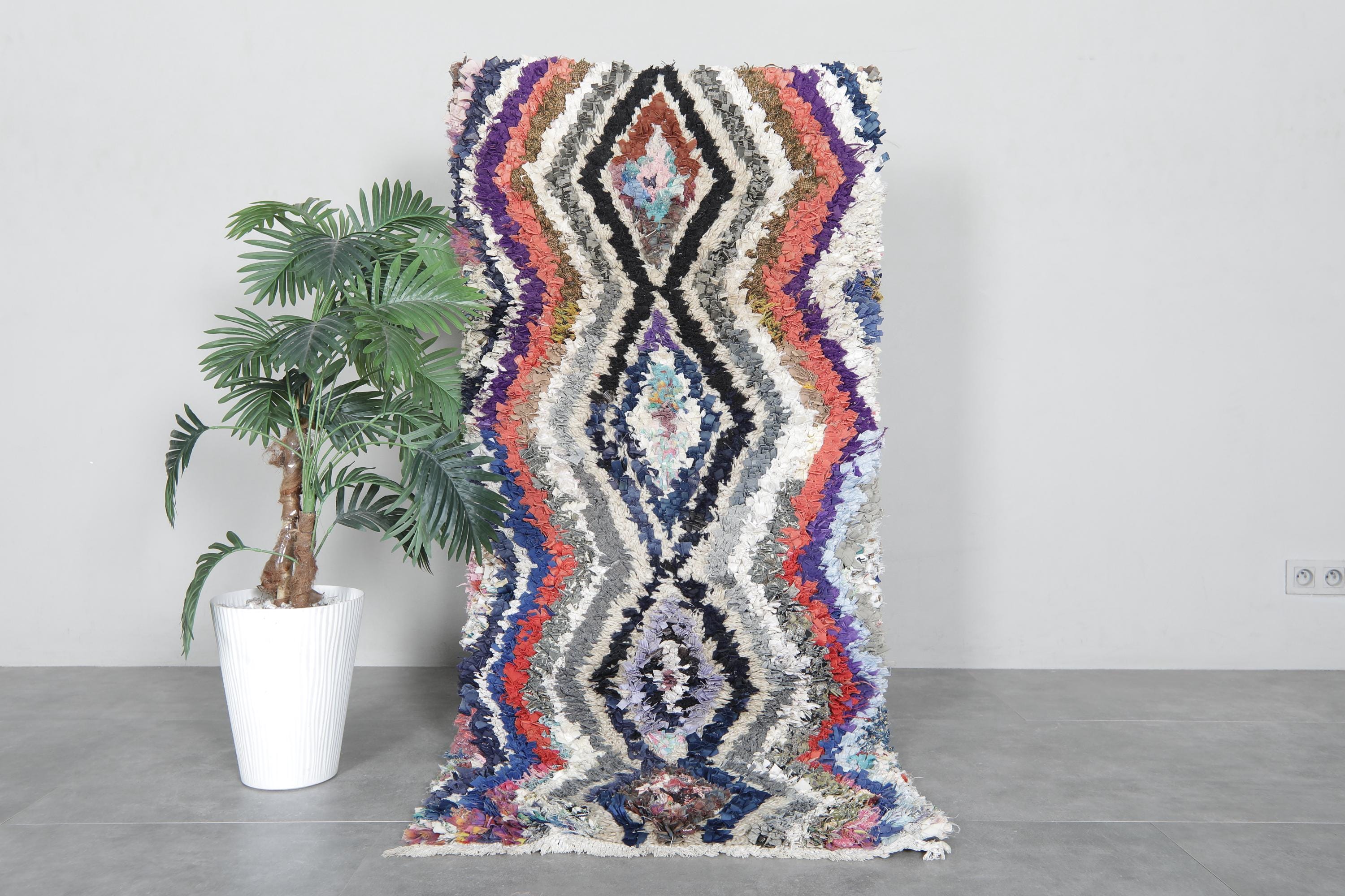 ハンドメイドのブーシュルイットラグ 2.3 x 5.6 フィート モロッコ