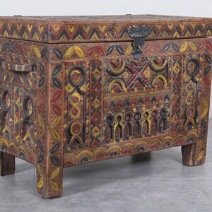 Wooden Chest Vintage cedar wood Chest Berber Wooden Chest Moroccan Treasure Chest Berber trunk- 23.6 inches x 30.1 inches x 15.9 inches