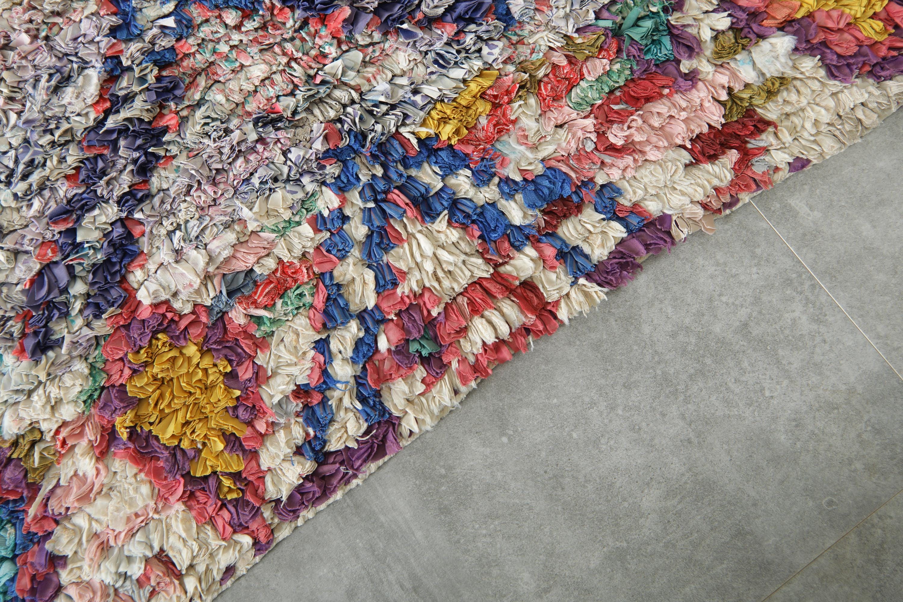 ハンドメイドのカラフルなモロッコ製ランナーラグ 3.6 x 7.2 フィート