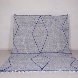 Blue and white moroccan flat woven rug - Handmade kilim rug - Minimalist rug - Custom size area rug - Wool area rug - Morocco rug